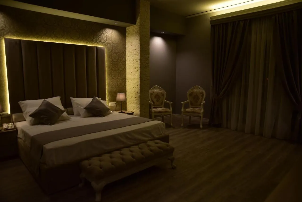 The King Resort Berxull Hotel