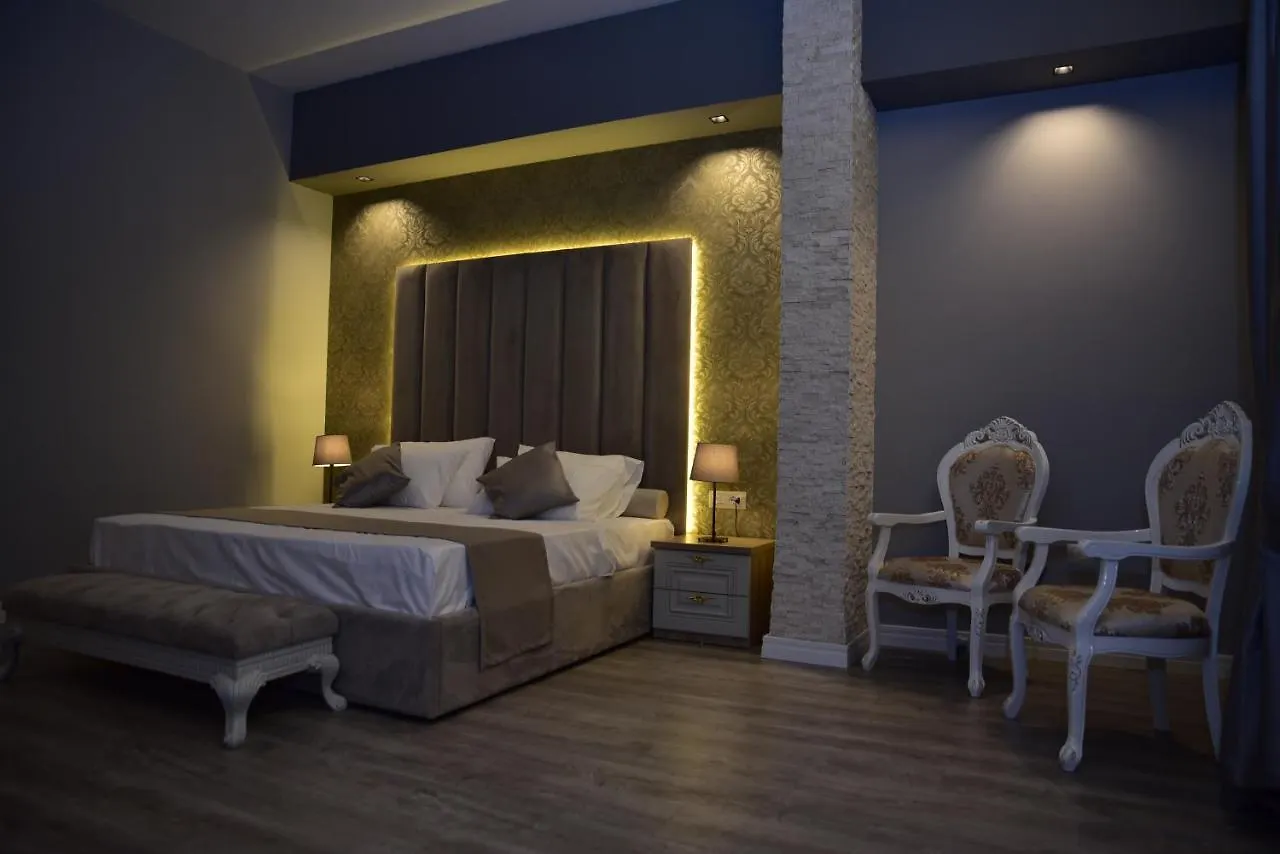 Hotel The King Resort Berxull