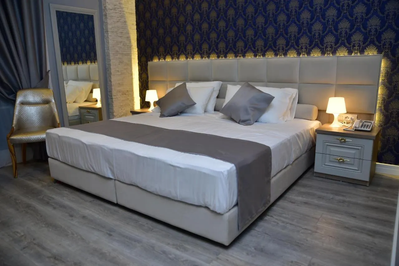Hotel The King Resort Berxull